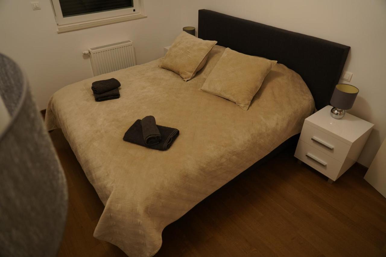 Jackey Apartment บันยาลูกา ภายนอก รูปภาพ